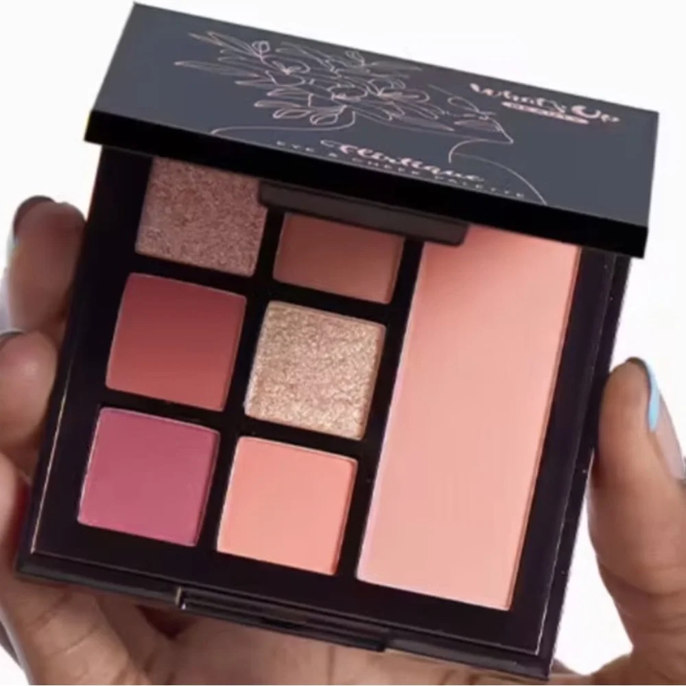 NWT Whats Up Beauty Flirtique Eyeshadow & Cheek Palette